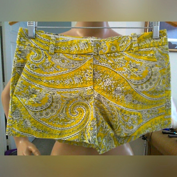 J. Crew Yellow & White Paisley  Shorts Sz.4 Flat W/ Pockets Chino - Picture 1 of 6